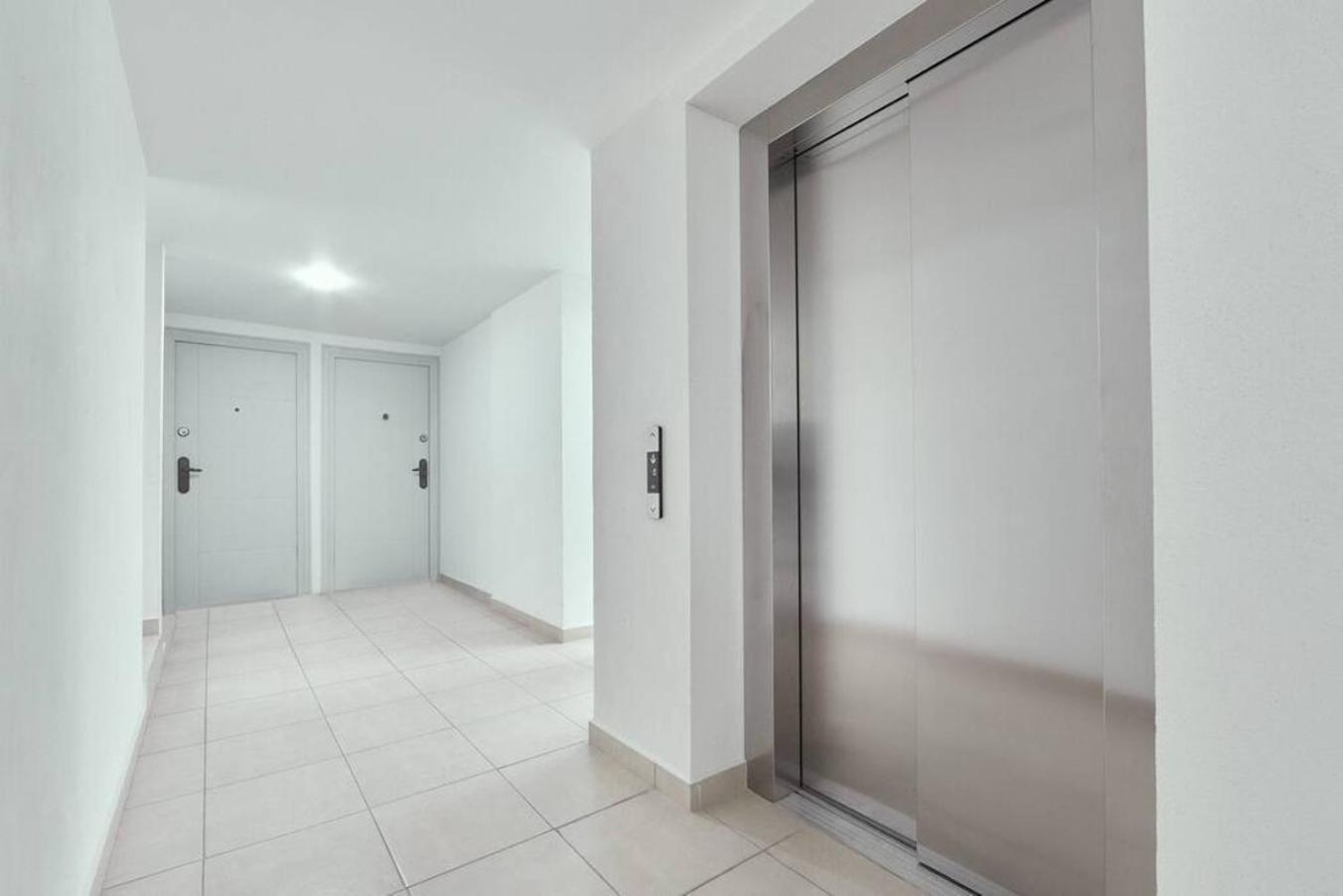 New! Cozy Cuauhtmoc Studio, Near Usa Embassy メキシコシティ エクステリア 写真